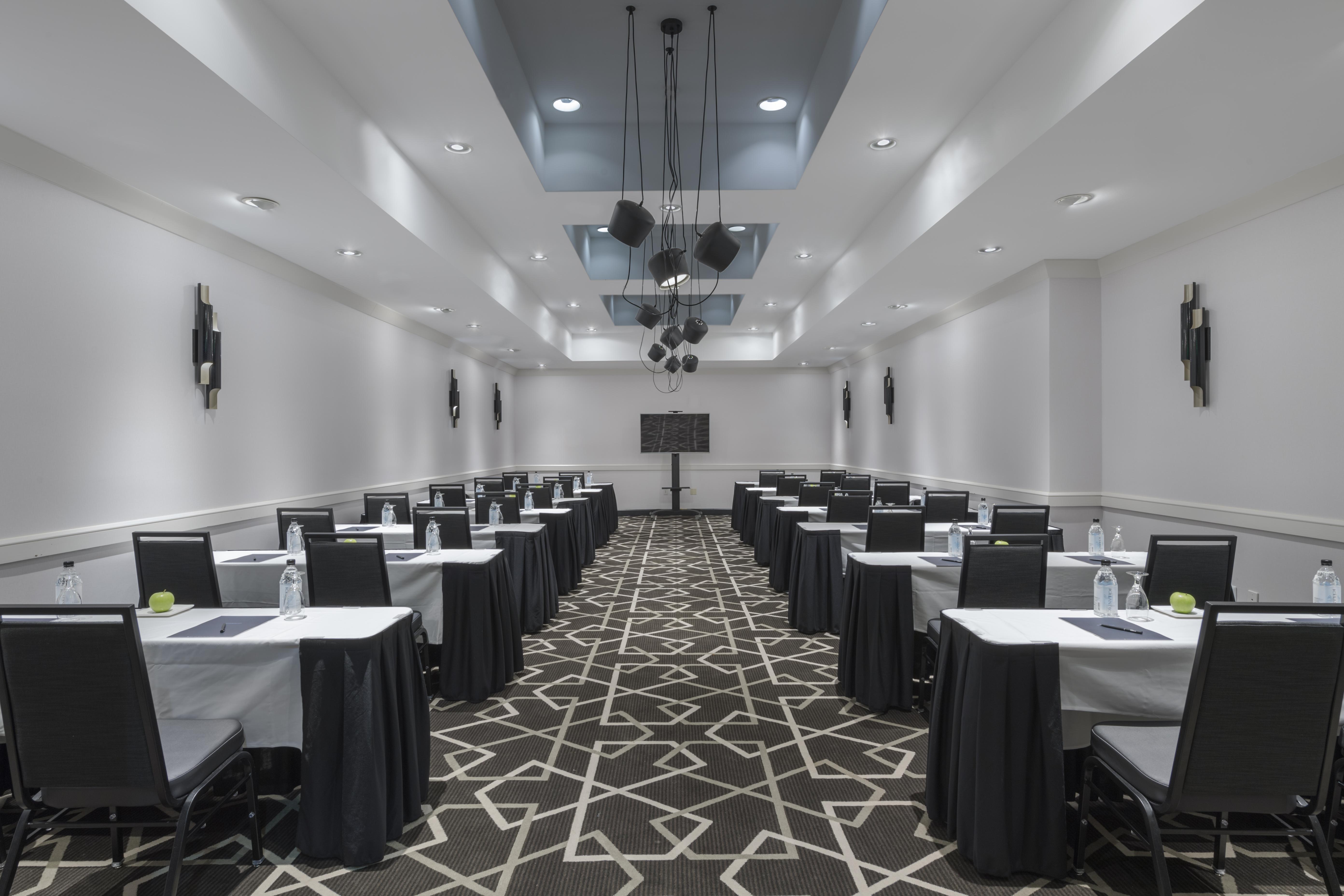 Hilton Boston-Woburn Hotel Exterior photo