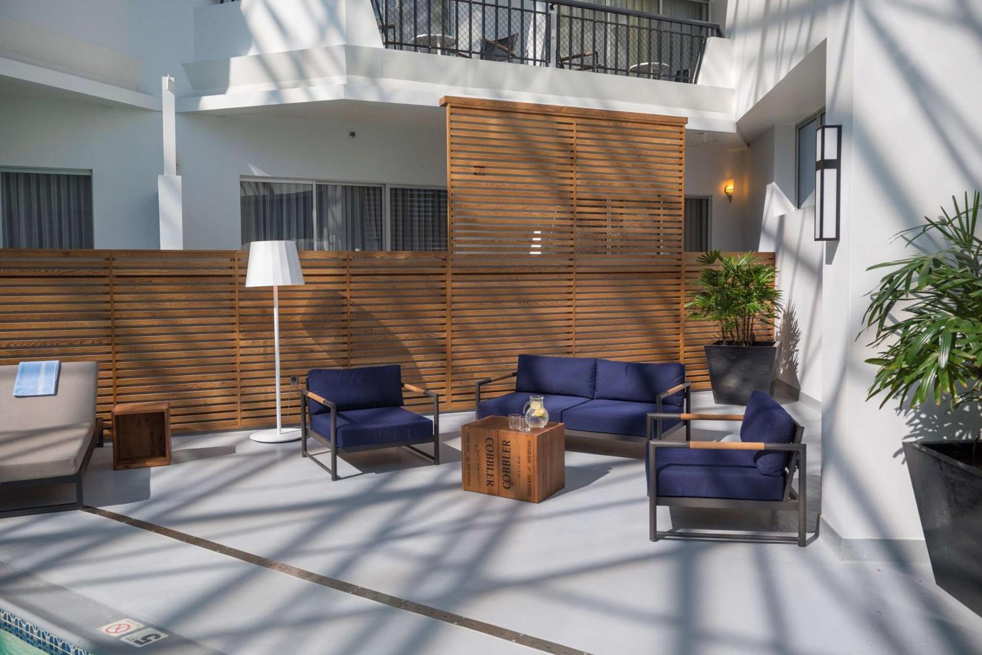 Hilton Boston-Woburn Hotel Exterior photo